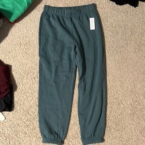 New sweatpants! Nice color!